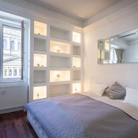 Basilica And Castle View Luxury Suite, Free Parking Reservation Needed Budapest Exterior photo