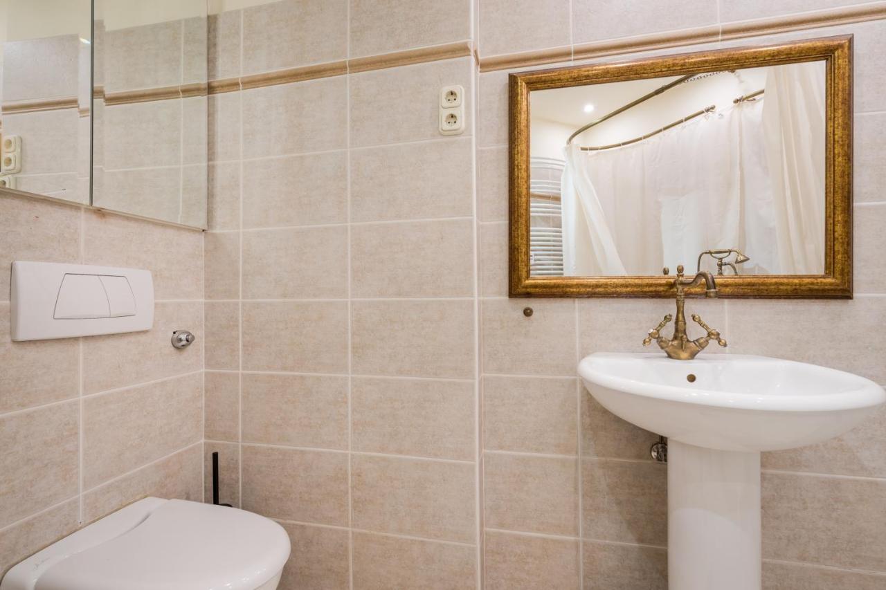 Basilica And Castle View Luxury Suite, Free Parking Reservation Needed Budapest Exterior photo