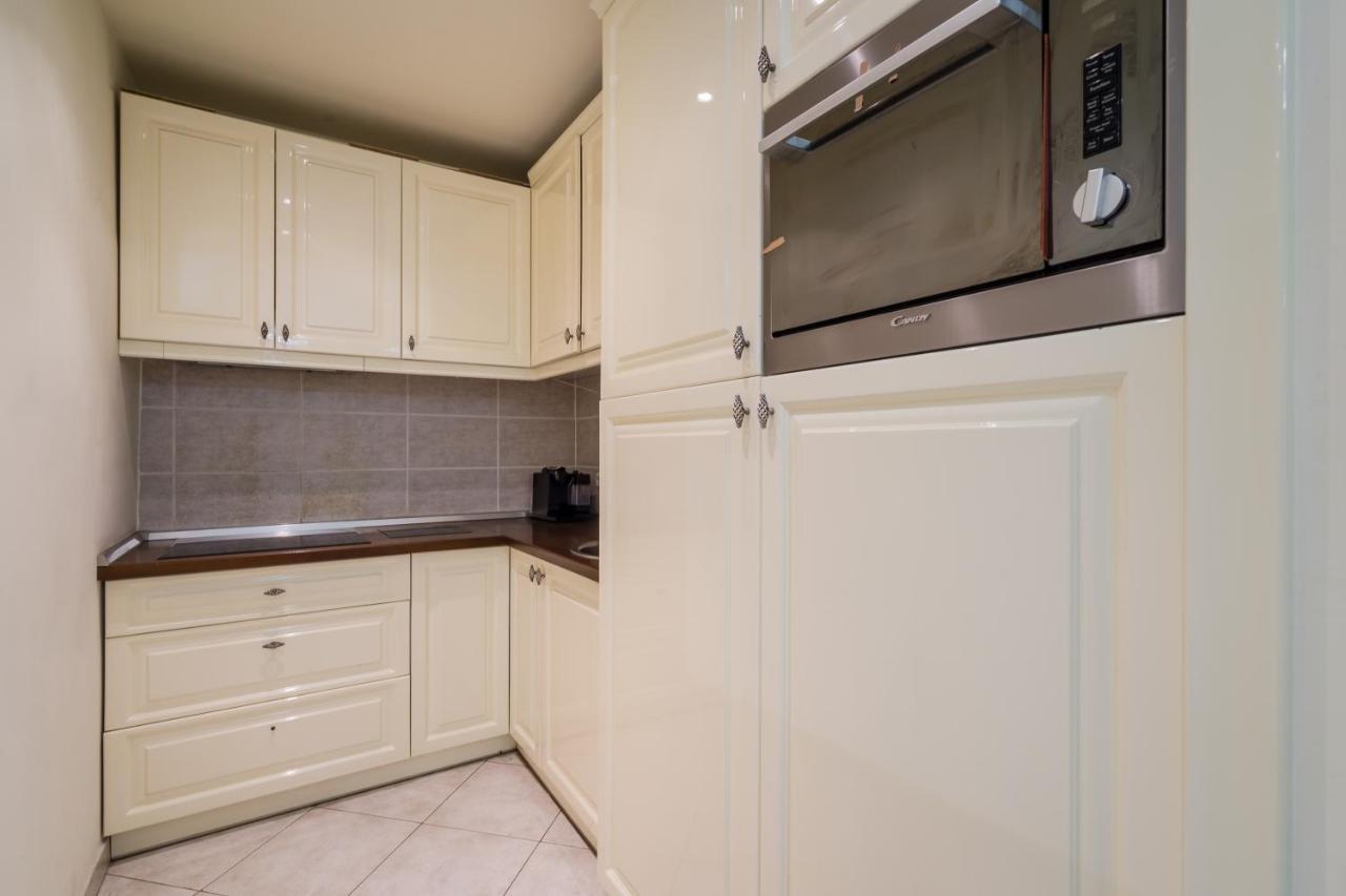 Basilica And Castle View Luxury Suite, Free Parking Reservation Needed Budapest Exterior photo