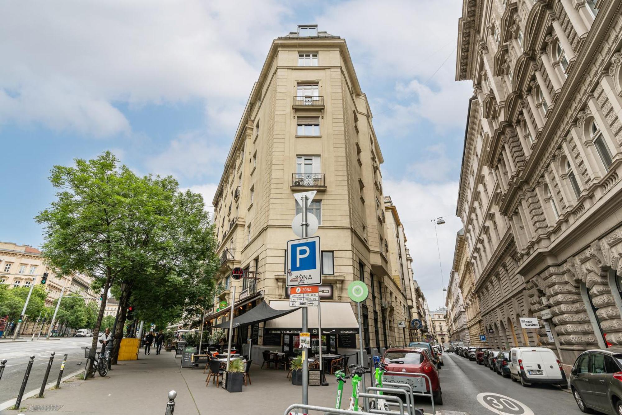 Basilica And Castle View Luxury Suite, Free Parking Reservation Needed Budapest Exterior photo